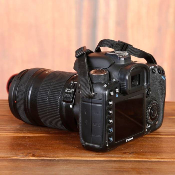 دوربین دست دوم عکاسی کانن Canon EOS 7D Kit 18-135mm IS (38000 شات)