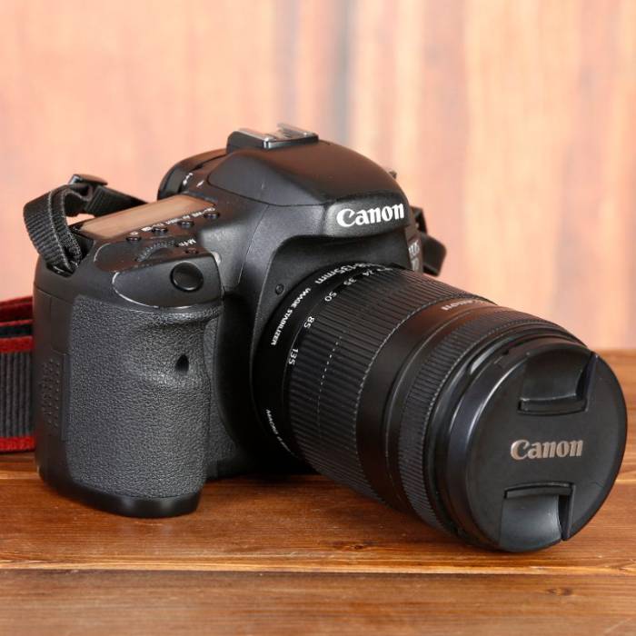 دوربین دست دوم عکاسی کانن Canon EOS 7D Kit 18-135mm IS (38000 شات)