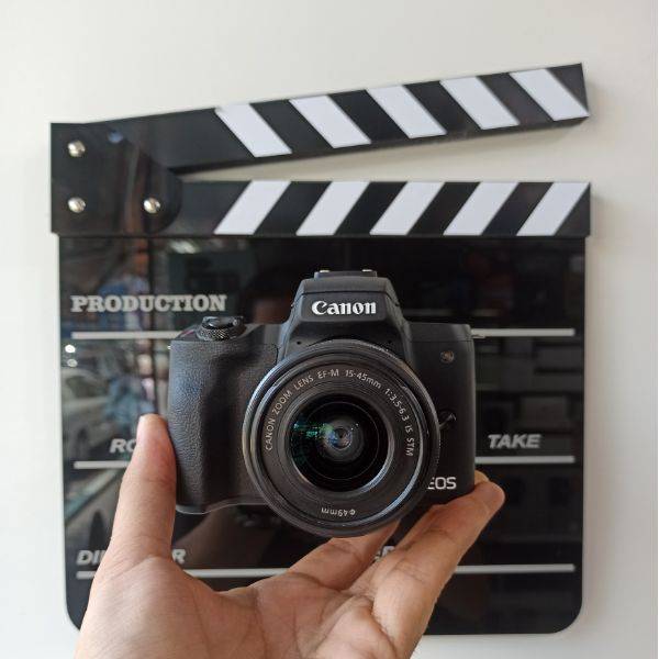 دوربین دست دوم Canon EOS M50 Mark II kit 15-45mm f/3.5-6.3 IS STM (500 شات)