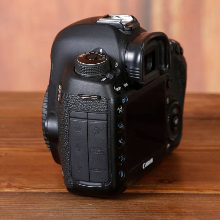 دوربین دست دوم عکاسی کانن Canon EOS 5D Mark III Body (162000 شات)