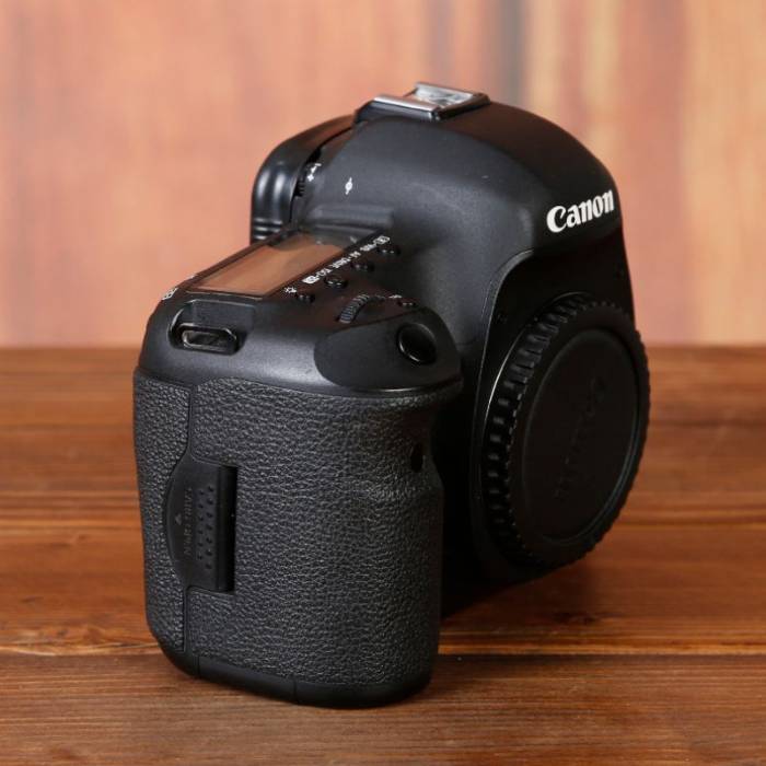 دوربین دست دوم عکاسی کانن Canon EOS 5D Mark III Body (162000 شات)