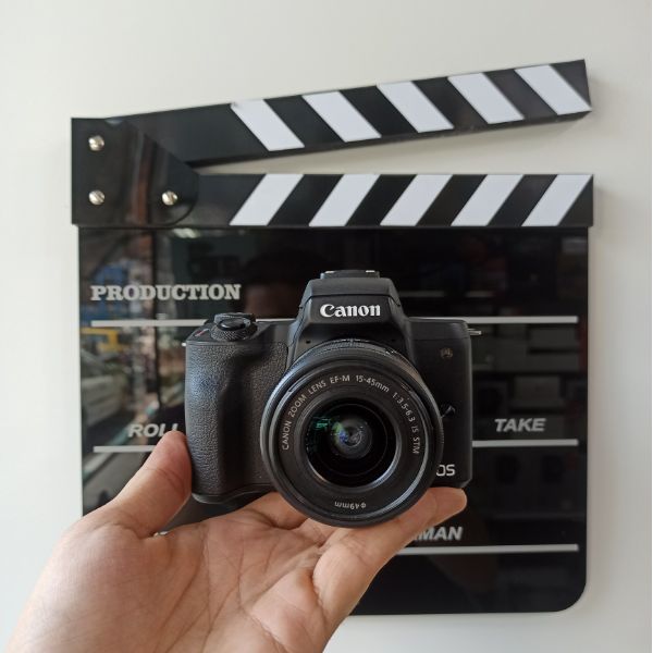 دوربین دست دوم بدون آینه کانن Canon EOS M50 kit 15-45mm black (3000 شات)