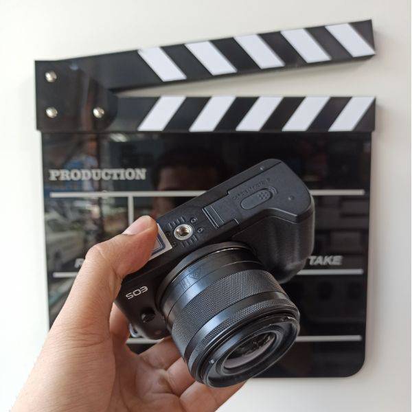 دوربین دست دوم بدون آینه کانن Canon EOS M50 kit 15-45mm black (3000 شات)