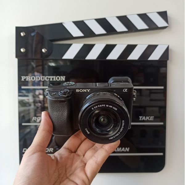 دوربین دست دوم Sony a6400 Mirrorless Camera kit 16-50mm (20000 شات)