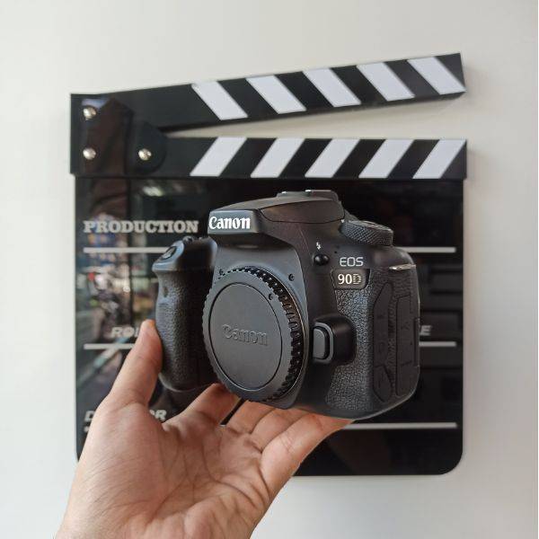 دوربین دست دوم عکاسی کانن Canon EOS 90D DSLR Camera Body (12000 شات)