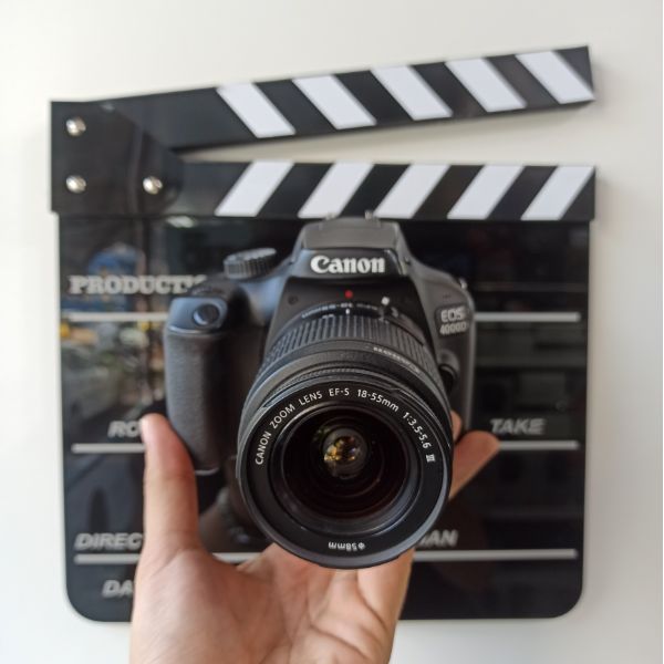 دوربین دست دوم عکاسی کانن Canon EOS 4000D Kit EF-S 18-55mm III (10000 شات)