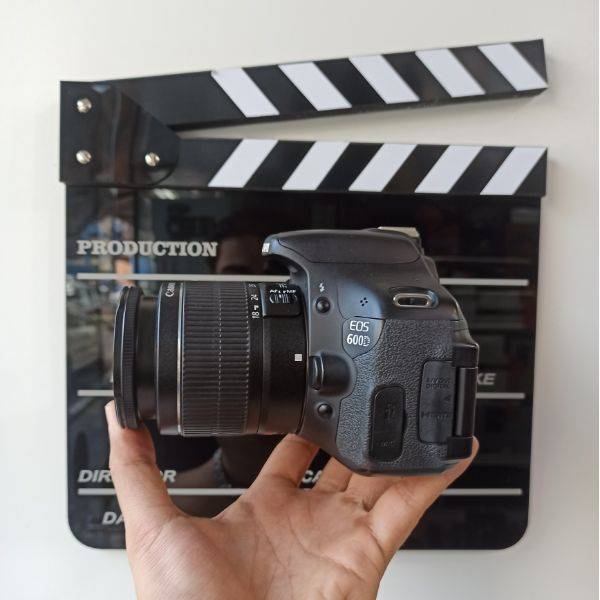 دوربین دست دوم عکاسی کانن Canon EOS 600D Kit EF-S 18-55mm III (14000 شات)