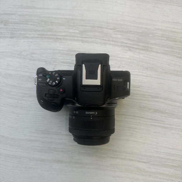 دوربین دست دوم Canon EOS R50 Kit RF-S 18-45mm f/4.5-6.3 IS STM (4000 شات)