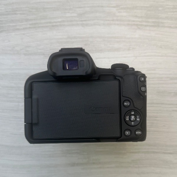 دوربین دست دوم Canon EOS R50 Kit RF-S 18-45mm f/4.5-6.3 IS STM (4000 شات)