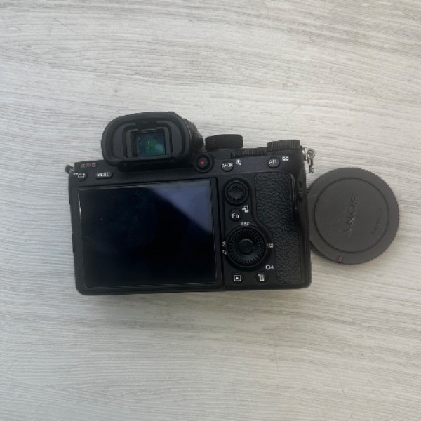 دوربین دست دوم بدون آینه سونی Sony a7R III Mirrorless Camera (36000 شات)