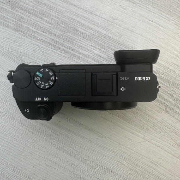 دوربین دست دوم Sony a6400 Mirrorless Camera (2700 شات)