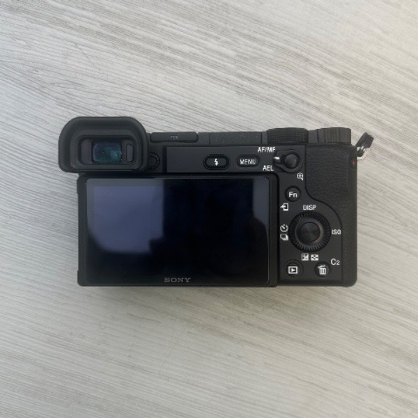 دوربین دست دوم بدون آینه سونی Sony a6400 Mirrorless Camera (2700 شات)