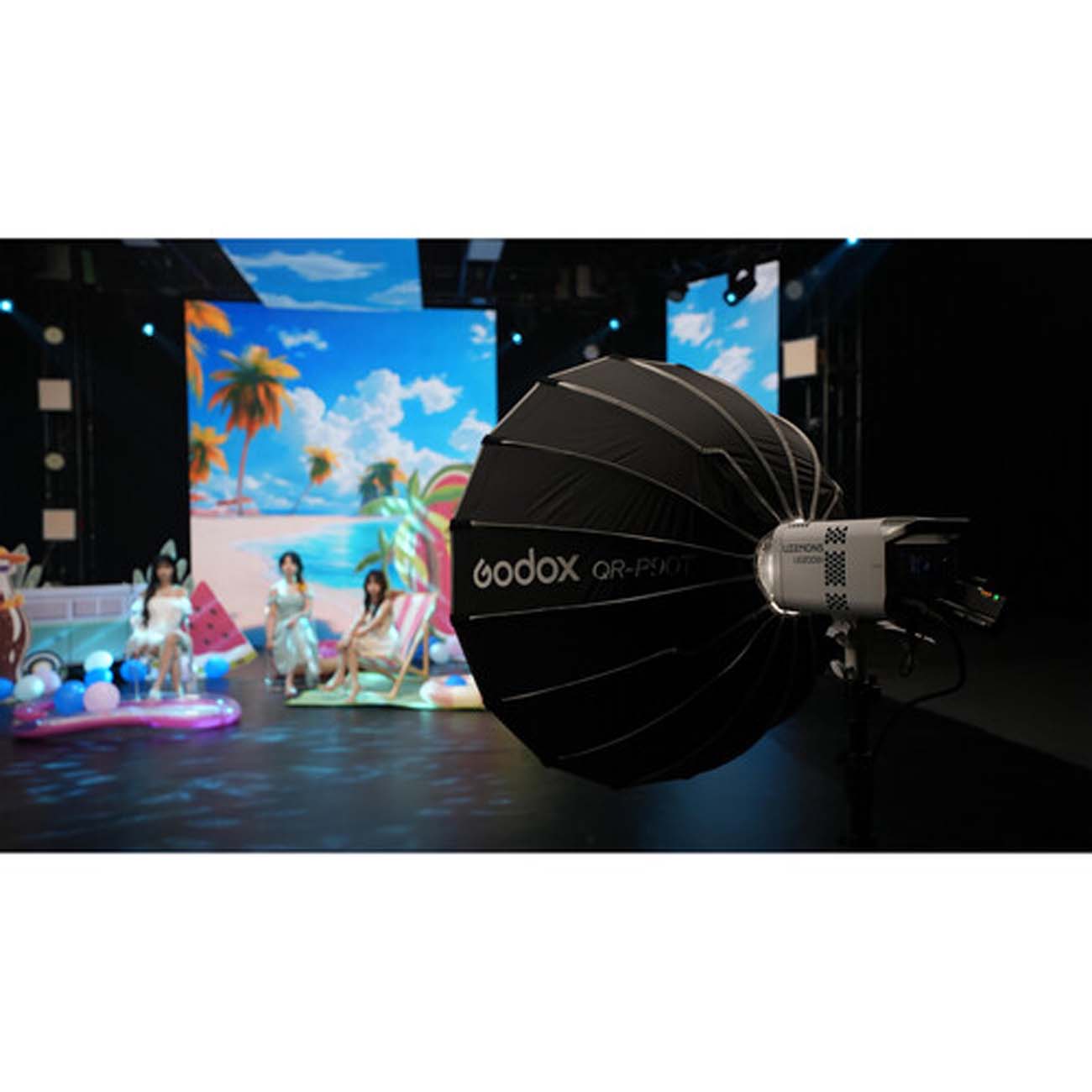 نمای کاربردی از مونولایت گودکس Godox Litemons LE200Bi Bi-Color LED Monolight