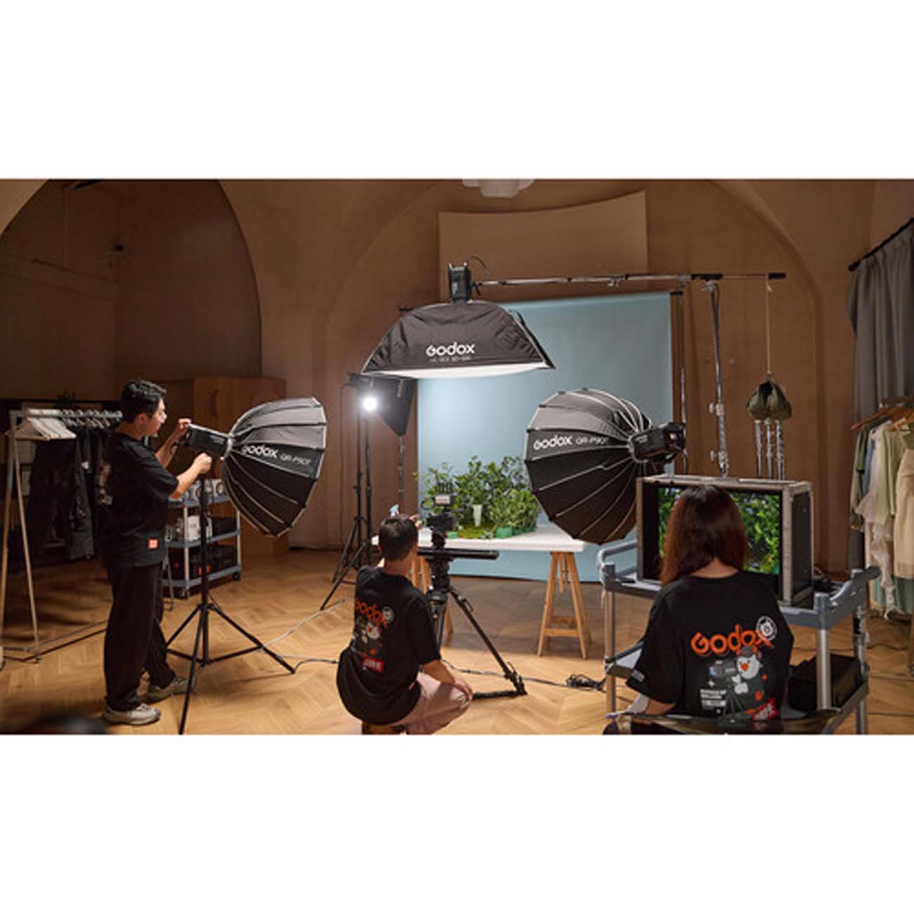 نمای کاربردی مونولایت دورنگ گودکس Godox Litemons LE300Bi Bi-Color LED Monolight