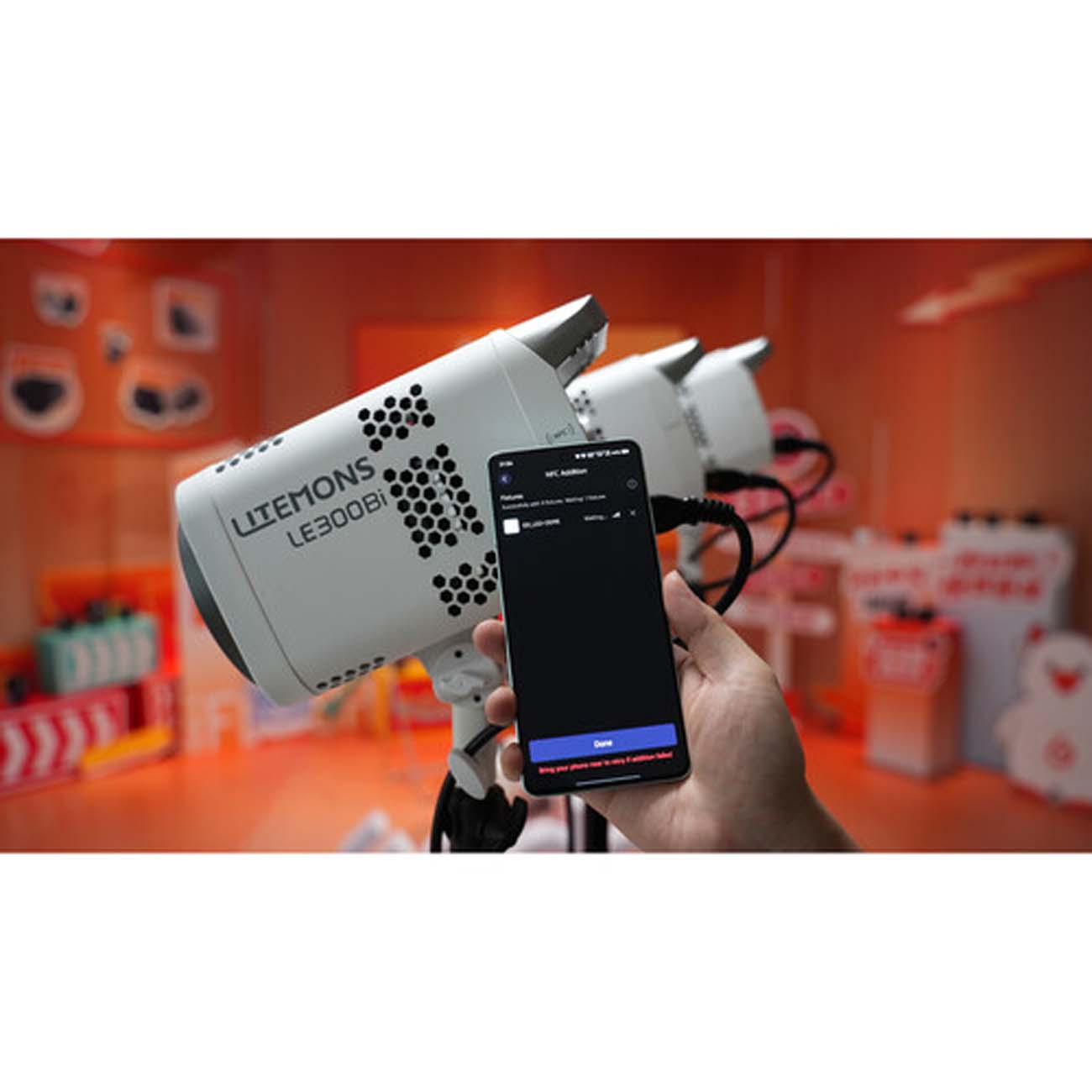 نمای کاربردی مونولایت گودکس سفید Godox Litemons LE300Bi Bi-Color LED Monolight