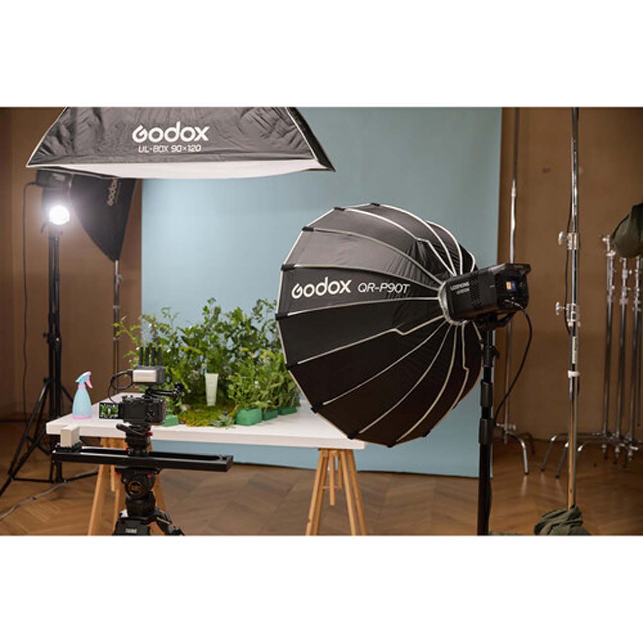 نمای کاربردی از مونولایت گودکس Godox Litemons LE300Bi Bi-Color LED Monolight