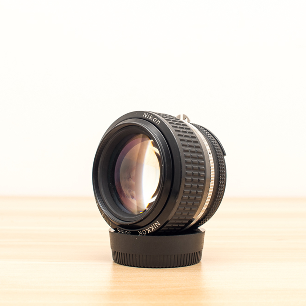 عکس سه رخ از لنز نیکون Nikon Nikkor 50mm f/1.2 AiS Camera Lens