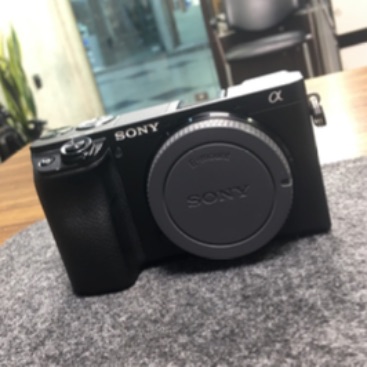 دوربین دست دوم Sony a6400 Mirrorless Camera (1800 شات)