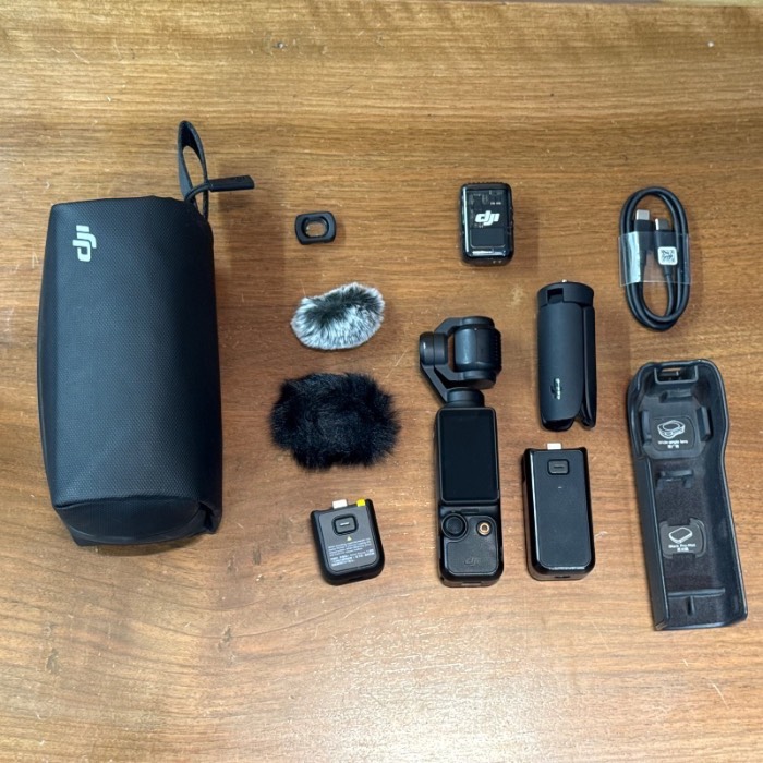 دوربین اسمو دست دوم پاکت کمبو dji osmo pocket 3 creator combo