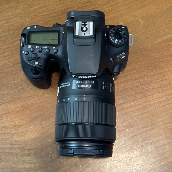 دوربین دست دوم عکاسی کانن Canon EOS 90D DSLR kit EF-S 18-135mm IS USM (9000 شات)