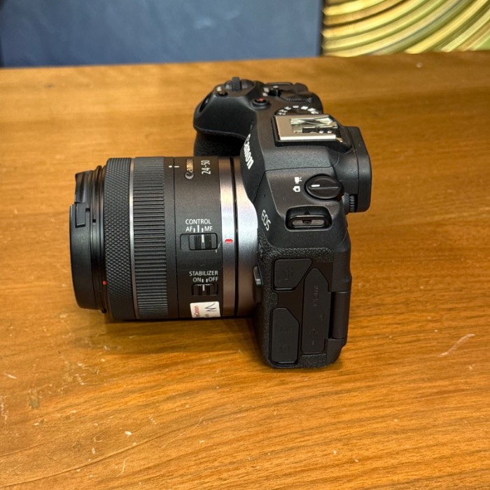 دوربین دست دوم بدون آینه کانن Canon EOS R8 Kit RF 24-50mm f/4.5-6.3 IS STM (2000 شات)