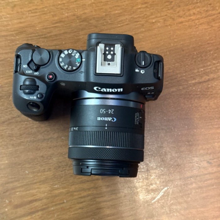 دوربین دست دوم بدون آینه کانن Canon EOS R8 Kit RF 24-50mm f/4.5-6.3 IS STM (2000 شات)