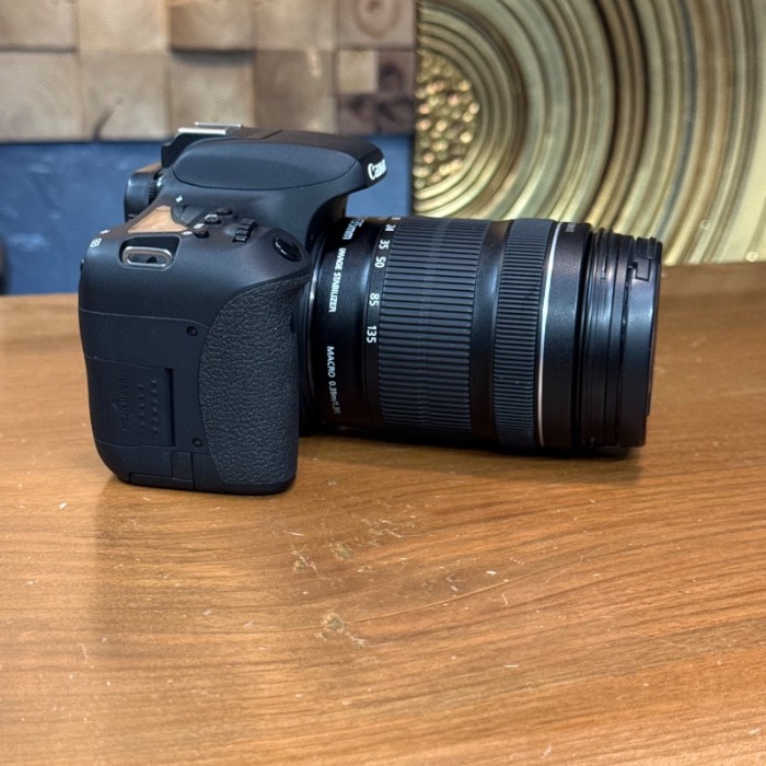 دوربین دست دوم عکاسی کانن Canon EOS 760D Kit 18-135mm f/3.5-5.6 IS STM (7000 شات)