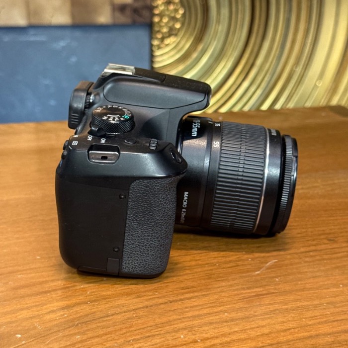 دوربین عکاسی کانن Canon EOS 1300D Kit 18-55mm f/3.5-5.6 III (22000 شات)