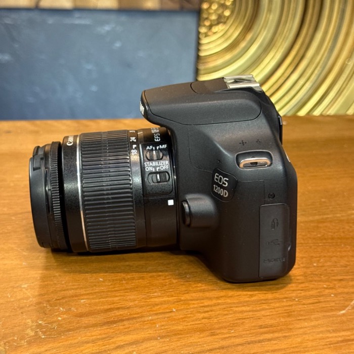 دوربین دست دوم عکاسی کانن Canon EOS 1200D ‌Kit 18-55mm f/3.5-5.6 III (15000 شات)