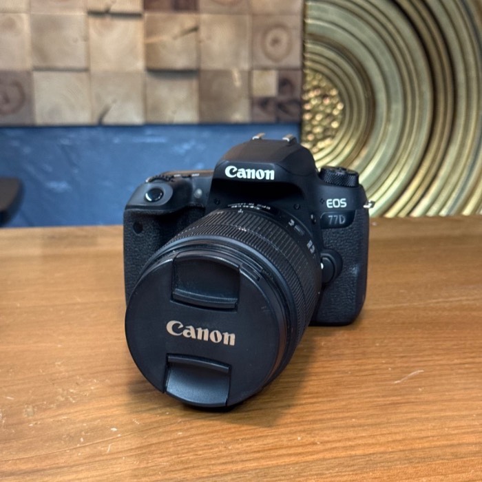 دوربین عکاسی کانن Canon EOS 77D Kit 18-135mm f/3.5-5.6 IS USM (11000 شات)
