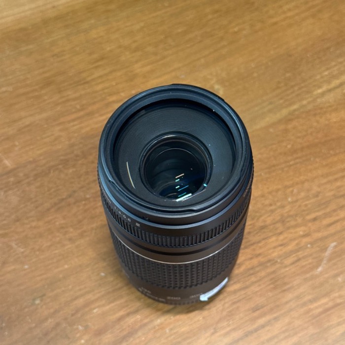 لنز دست دوم کانن Canon EF 75-300mm f/4-5.6 III (جعبه ندارد)