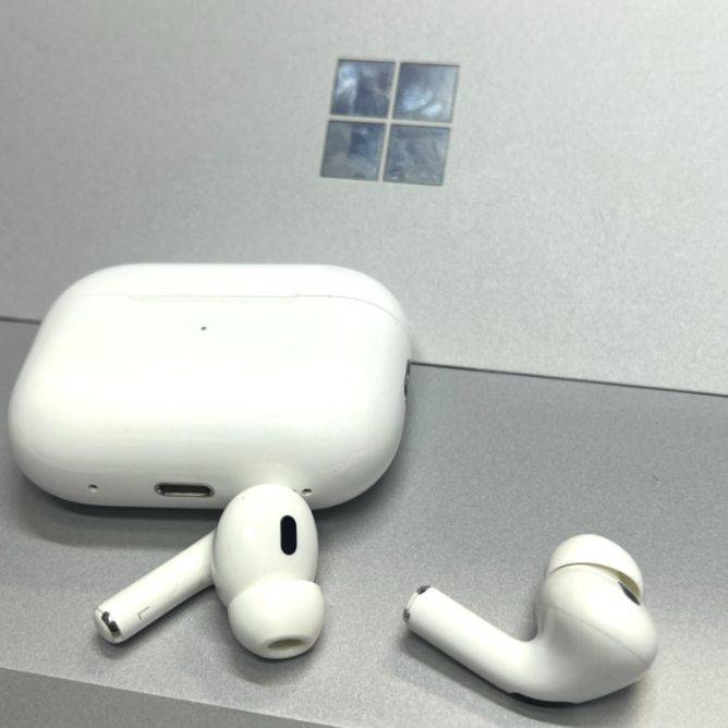 ایرپاد پرو 2 اپل دست دومAirPods Pro 2