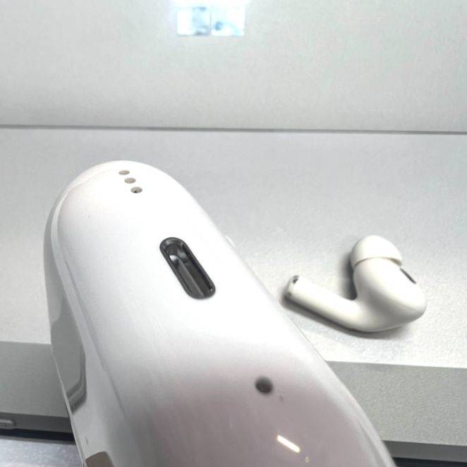ایرپاد پرو 2 اپل دست دومAirPods Pro 2