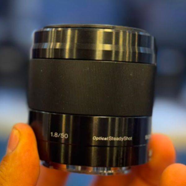لنز دست دوم سونی Sony E 50mm f/1.8 OSS Lens Black (جعبه دارد)