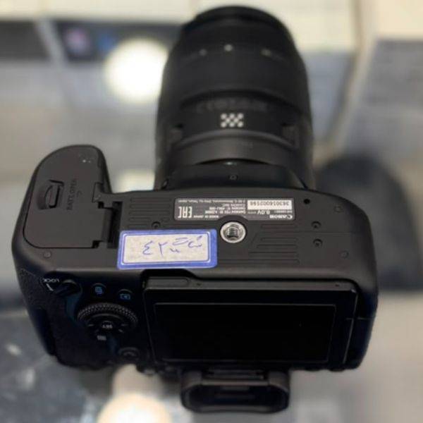 دوربین دست دوم عکاسی کانن Canon EOS 90D DSLR kit EF-S 18-135mm IS USM (4200 شات)