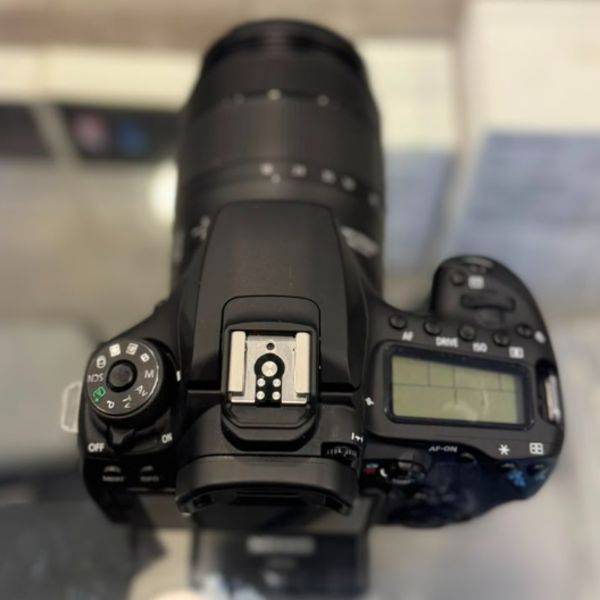 دوربین دست دوم عکاسی کانن Canon EOS 90D DSLR kit EF-S 18-135mm IS USM (4200 شات)