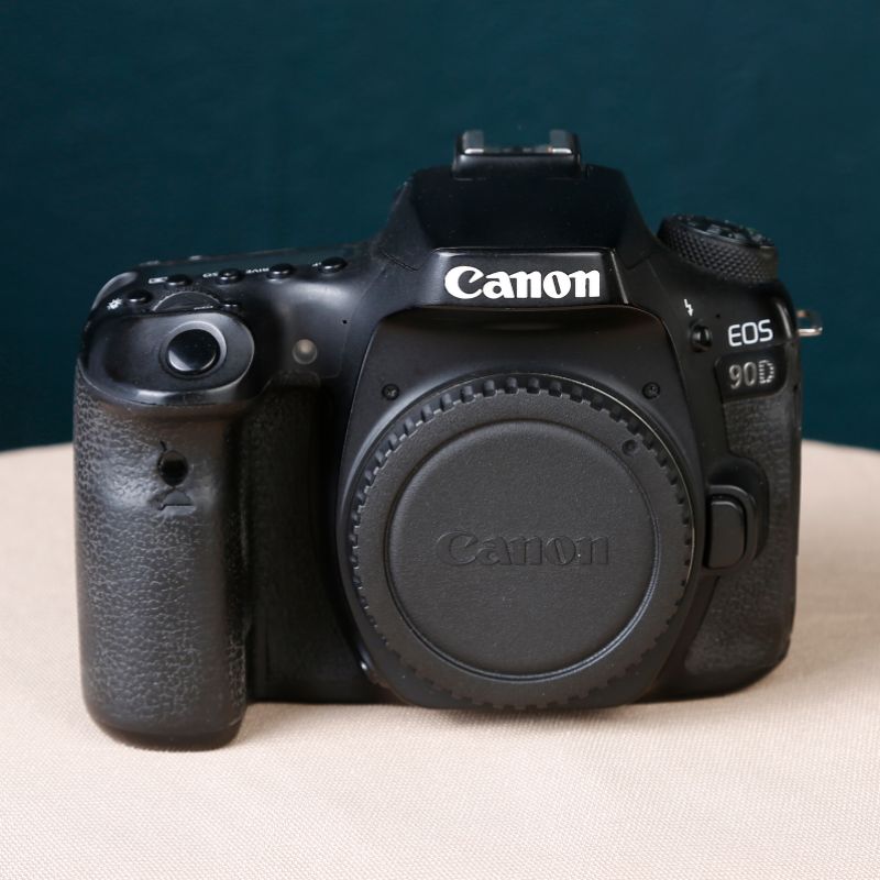 دوربین عکاسی کانن Canon EOS 90D DSLR Camera Body (17000 شات)