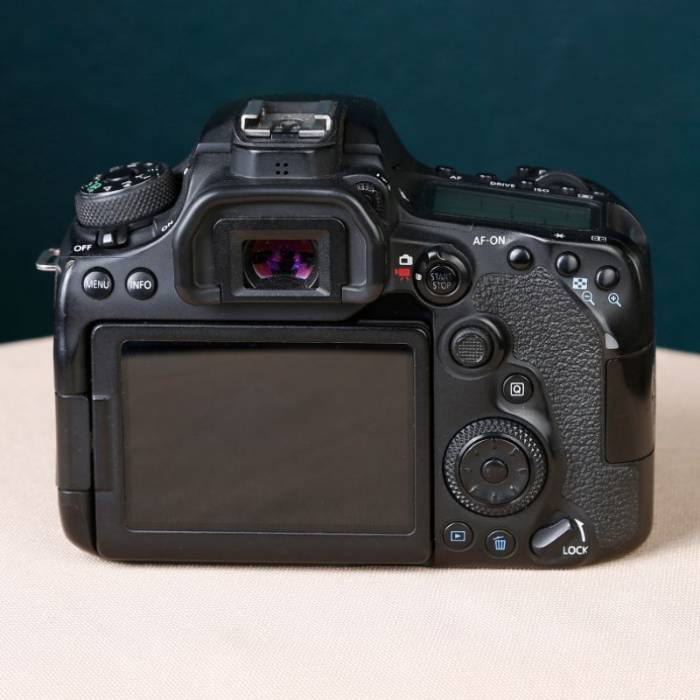 دوربین عکاسی کانن Canon EOS 90D DSLR Camera Body (17000 شات)