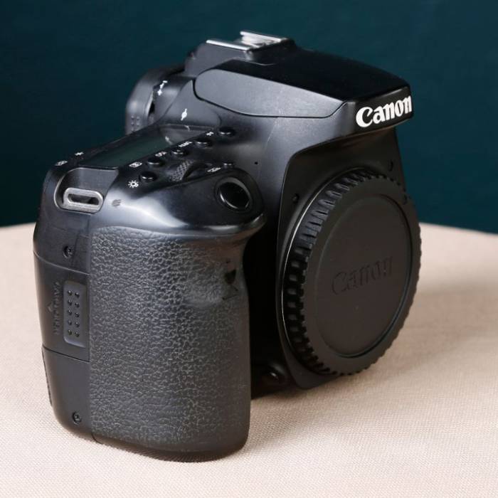 دوربین عکاسی کانن Canon EOS 90D DSLR Camera Body (17000 شات)