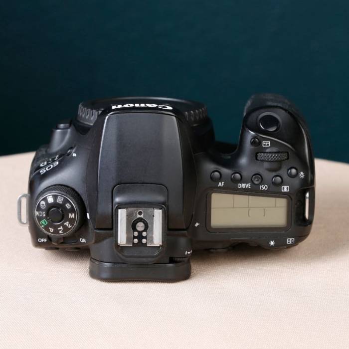 دوربین عکاسی کانن Canon EOS 90D DSLR Camera Body (17000 شات)