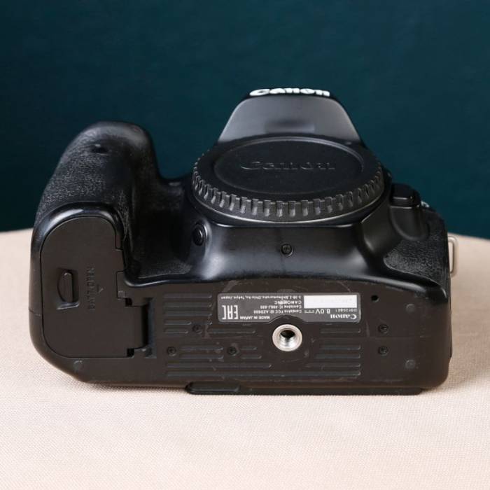 دوربین عکاسی کانن Canon EOS 90D DSLR Camera Body (17000 شات)