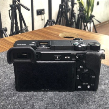 دوربین دست دوم بدون آینه سونی Sony a6400 Mirrorless Camera (1/800 شات)