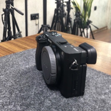 دوربین دست دوم بدون آینه سونی Sony a6400 Mirrorless Camera (1/800 شات)