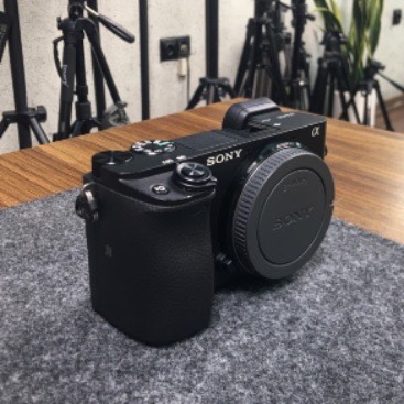 دوربین دست دوم بدون آینه سونی Sony a6400 Mirrorless Camera (1/800 شات)