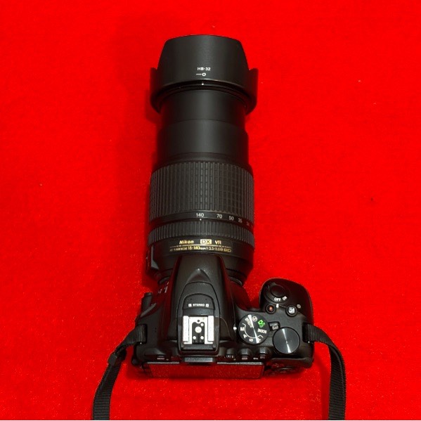 دوربین دست دوم عکاسی نیکون Nikon D5600 Kit 18-140mm f/3.5-5.6 G VR (18500 شات)
