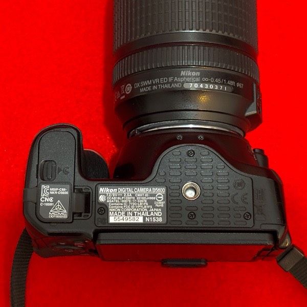 دوربین دست دوم عکاسی نیکون Nikon D5600 Kit 18-140mm f/3.5-5.6 G VR (18500 شات)