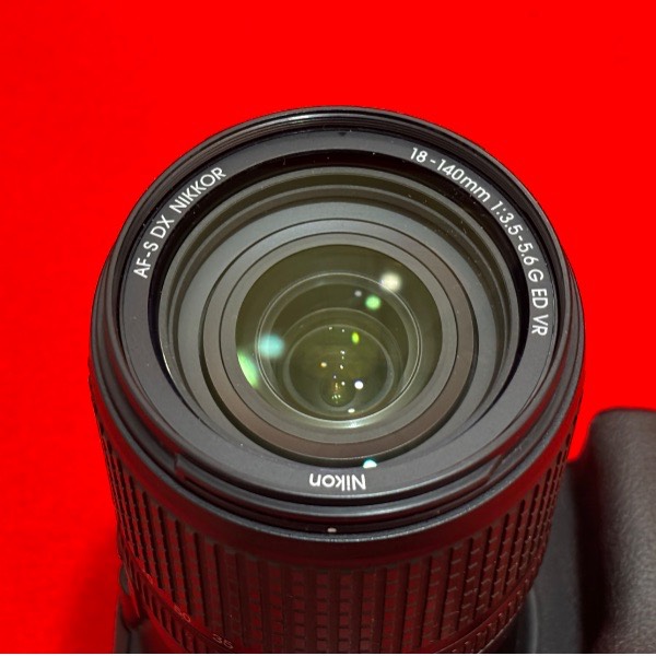 دوربین دست دوم عکاسی نیکون Nikon D5600 Kit 18-140mm f/3.5-5.6 G VR (18500 شات)