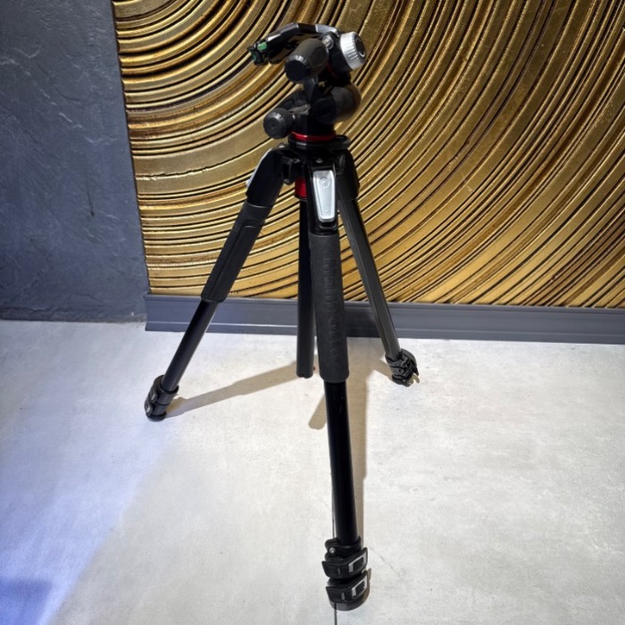 سه پایه دست دوم مانفرتو Manfrotto MK055XPRO3-3W