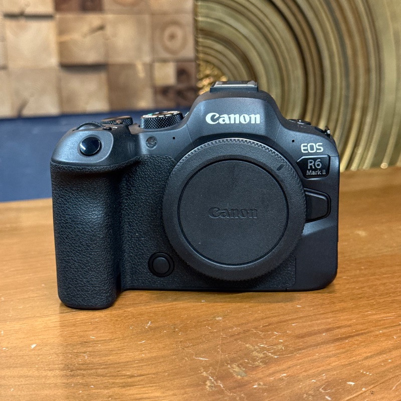 دوربین دست دوم بدون آینه کانن Canon EOS R6 Mark II Mirrorless Camera (5000 شات)