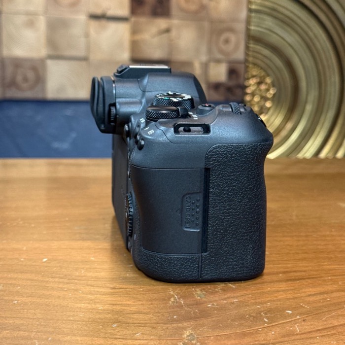 دوربین دست دوم بدون آینه کانن Canon EOS R6 Mark II Mirrorless Camera (5000 شات)